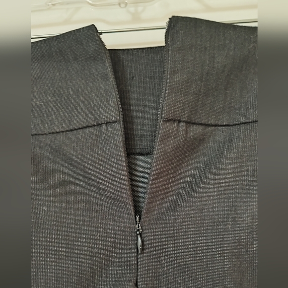 NWT Rampage lightweight pencil skirt with ruffled hem Size 3 - Picture 8 of 8